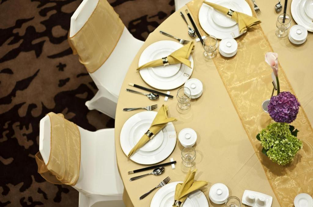 Bumi Segah Hotel Tanjung Redep Экстерьер фото